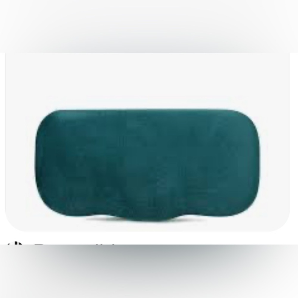 NEW GUCCI 100% Authentic Velvet Clamshell Green Sunglasses Case w/ Soft Case.
